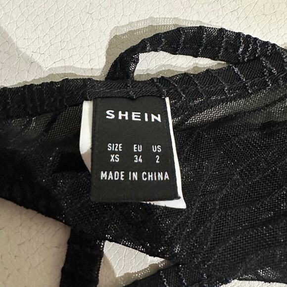 Mesh Top with Gloves - Picture 5 of 5